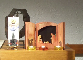 Foto der Krippe in der Emmauskirche in Kissing